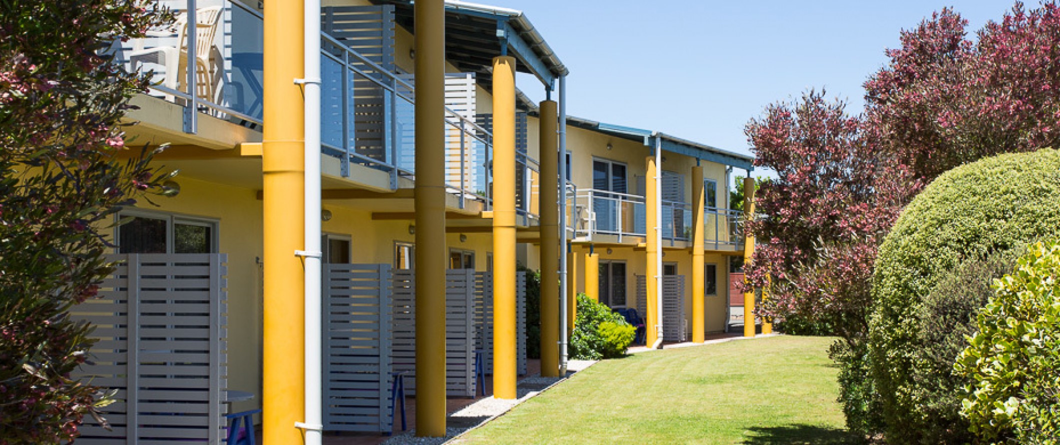 Greens Motel Banner